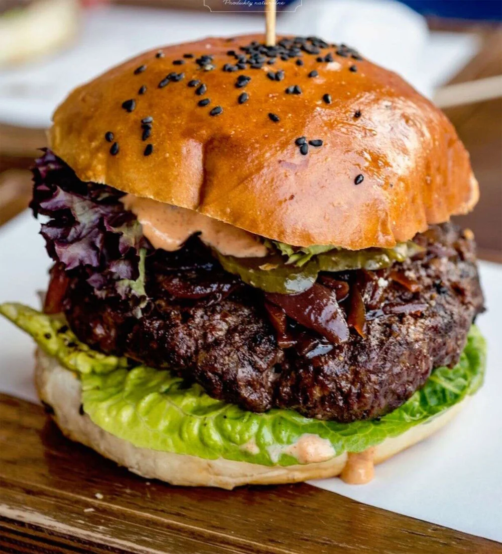 Burger Wołowy – smak, który robi różnicę