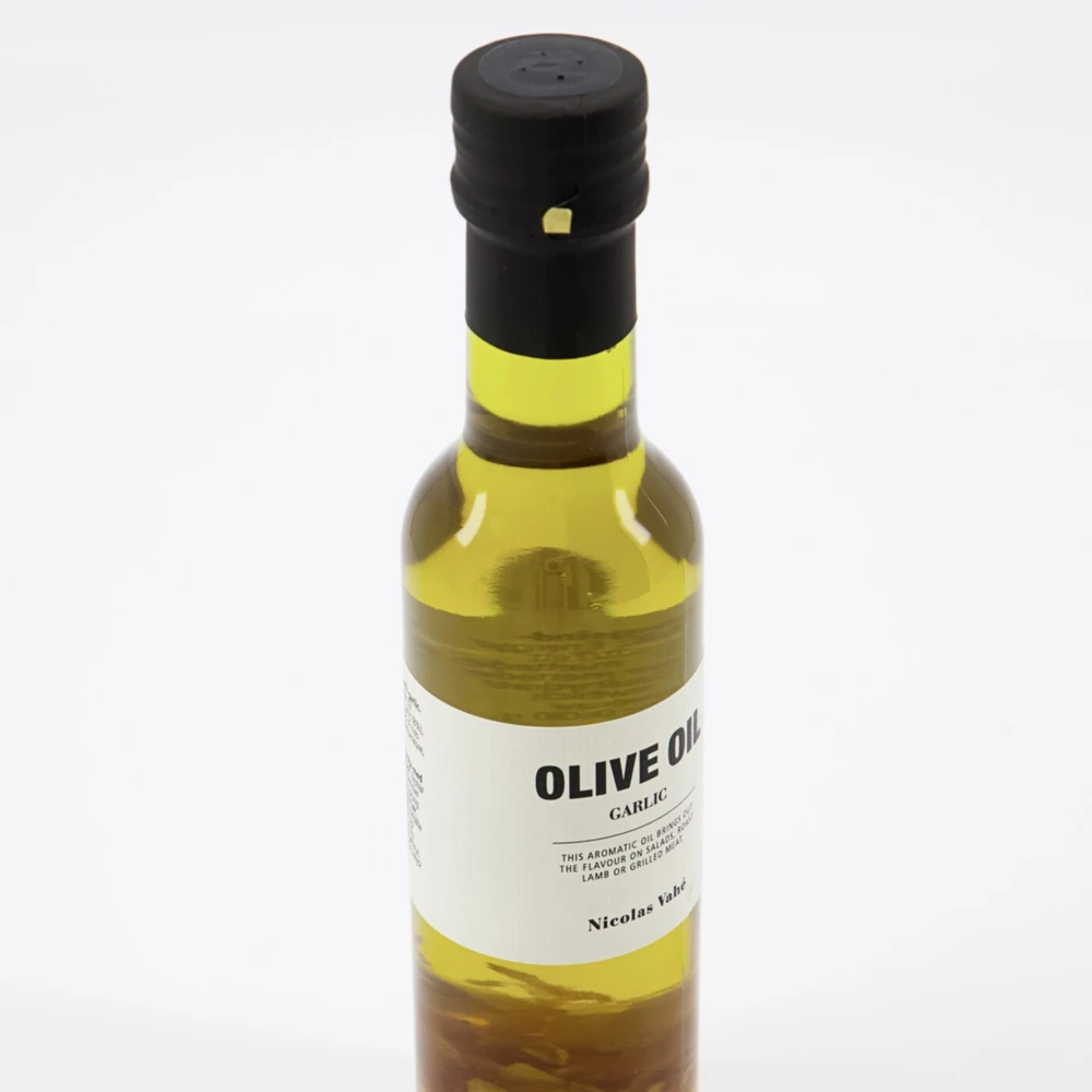 Oliwa z oliwek z czosnkiem, Nicolas Vahé