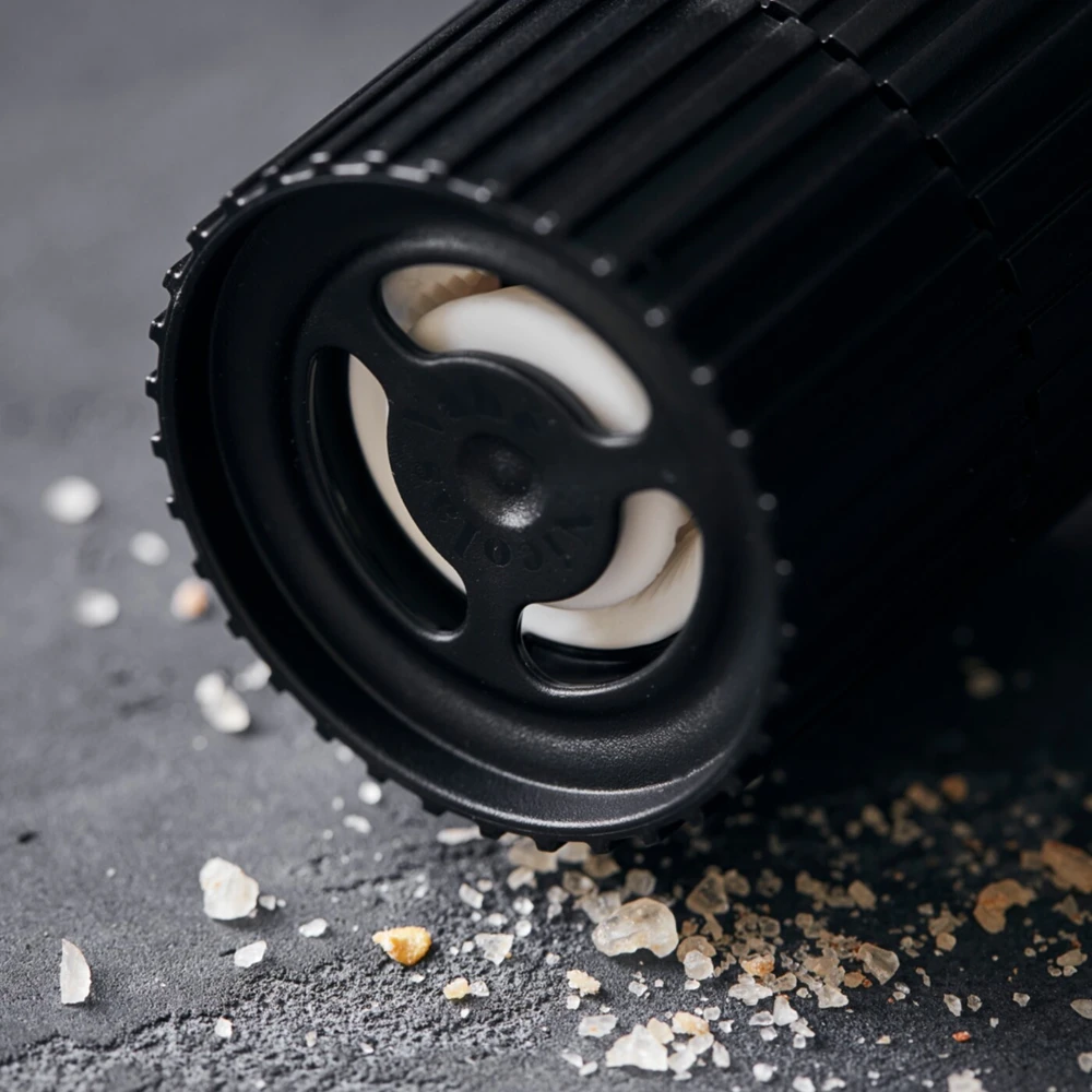 Sól czosnek i czerwona papryka, Nicolas Vahé