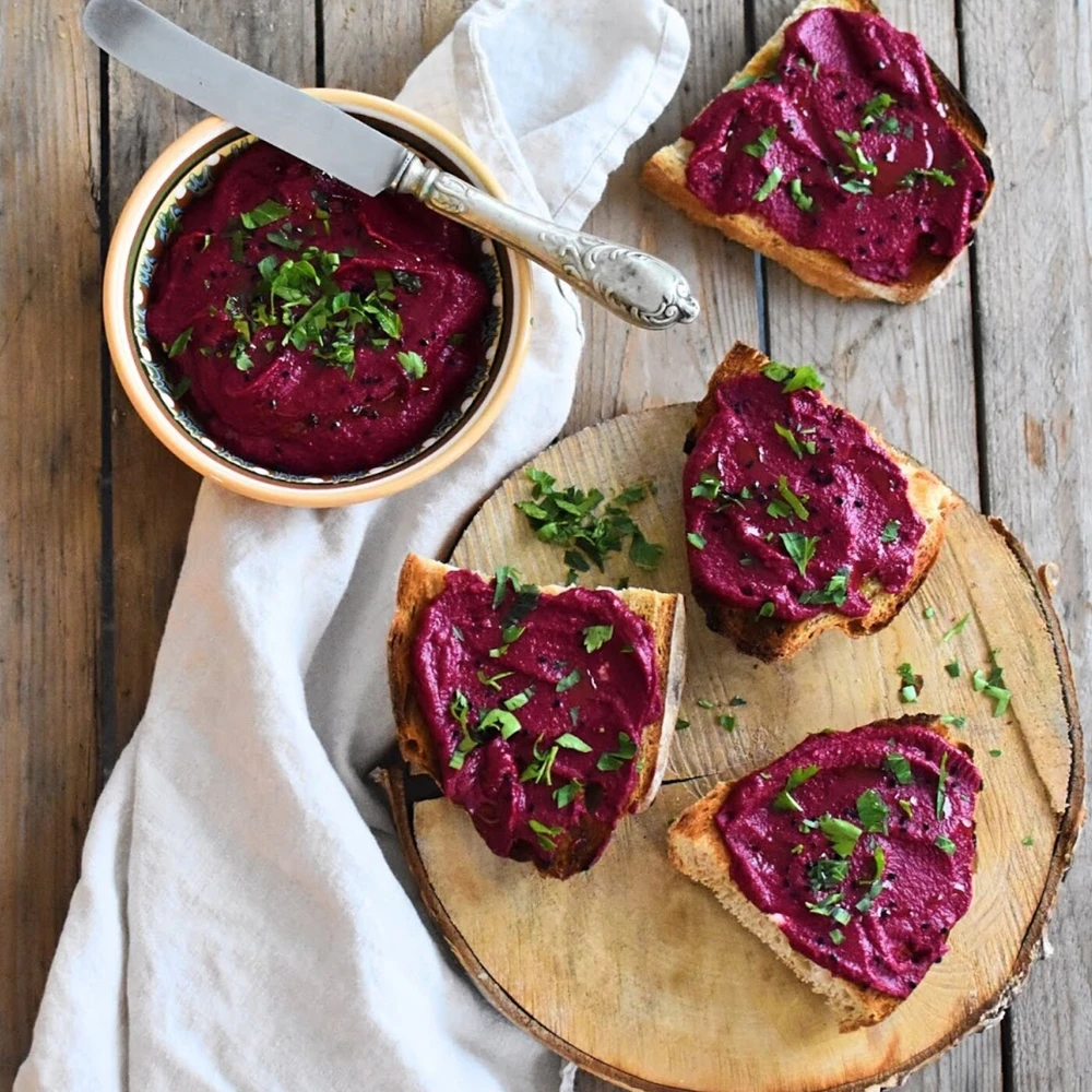 Pasta z buraków i słonecznika