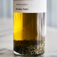 Oliwa z oliwek z rozmarynem, Nicolas Vahé