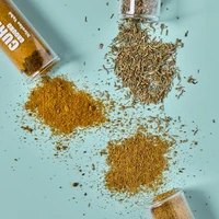 Przyprawy, curry, tymianek, kminek, Nicolas Vahé