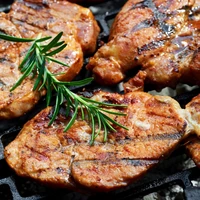 Zestaw mięsa Bio: schab wieprzowy w plastrach, 2 opakowania karkówka wieprzowa bez kości, Farmy Roztocza