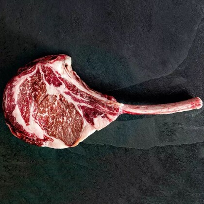 Stek Tomahawk z australijskiej marmurkowej wołowiny, Farmy Roztocza 